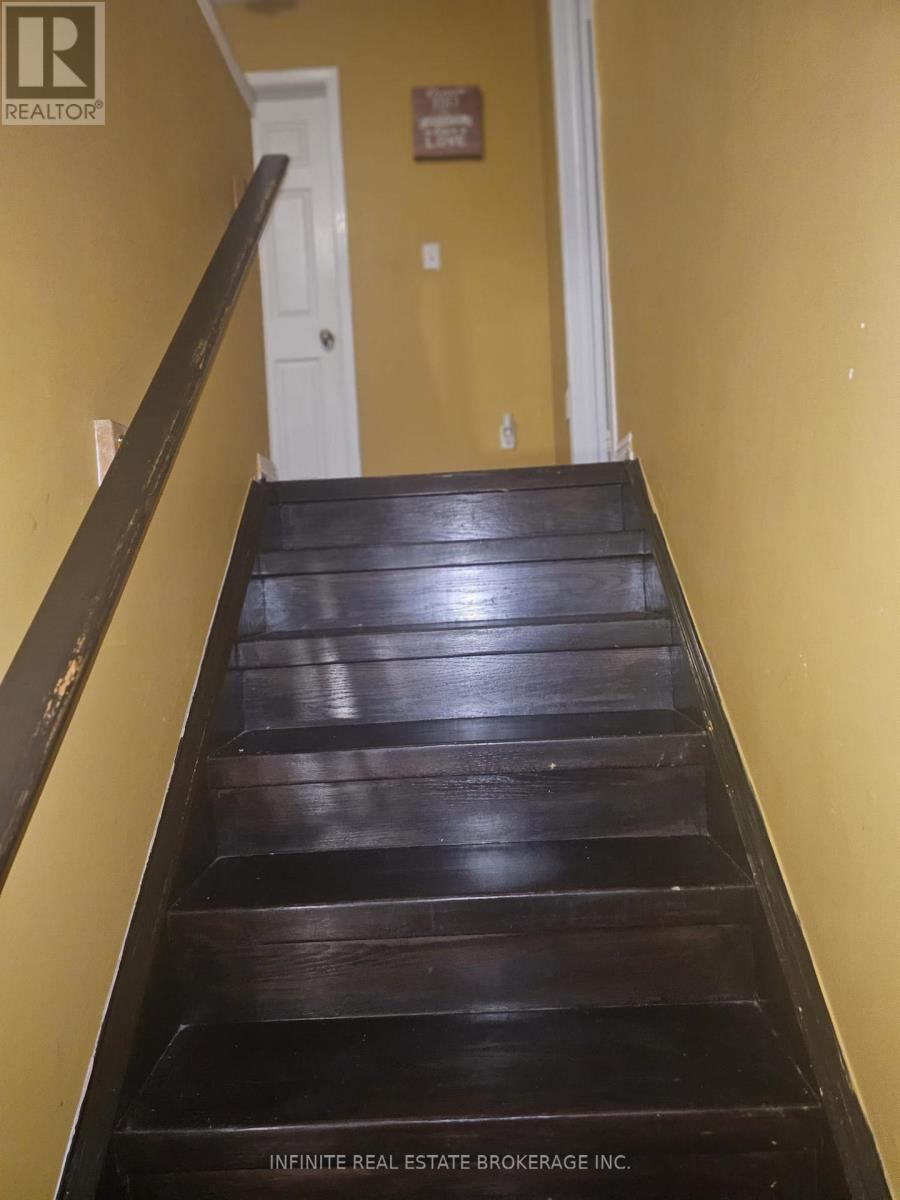 838 Gazley Circle, Milton, Ontario  L9T 6L6 - Photo 11 - W12689926