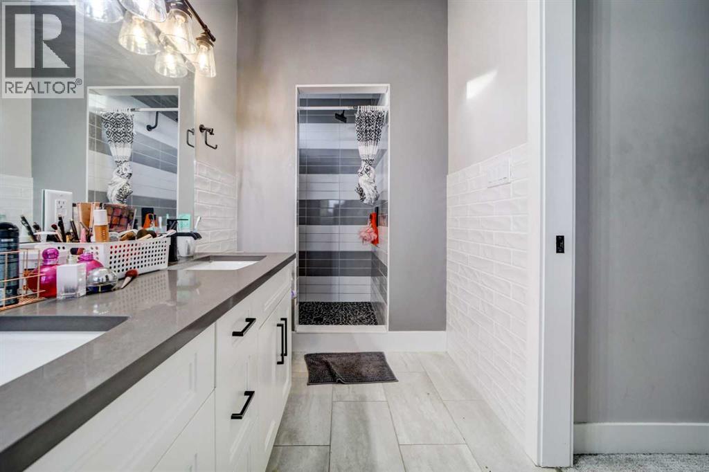 624 19 Street N, Lethbridge, Alberta  T1H 3K9 - Photo 29 - A2275469