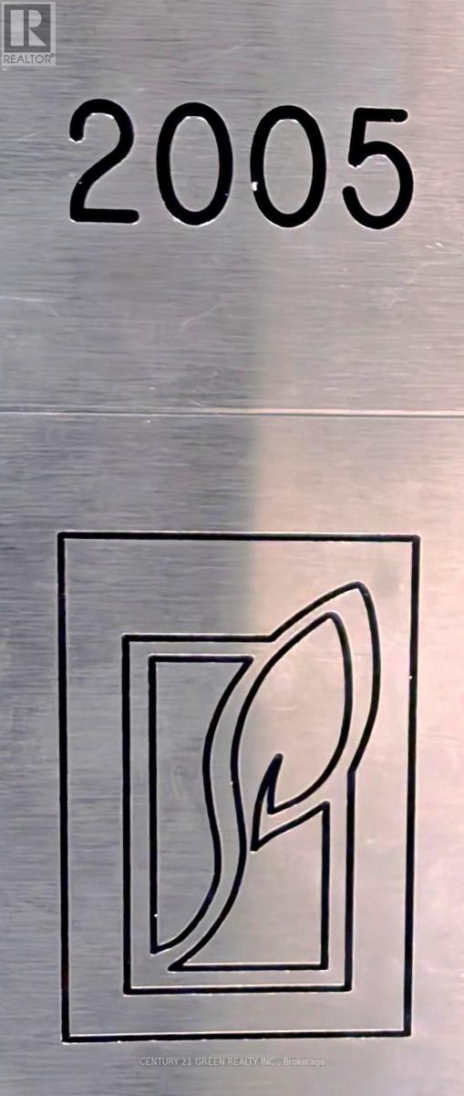 <div class="slider-price">$2,250 Monthly</div><p>#2005 - 4065 Brickstone Mews, Mississauga, Ontario</p>