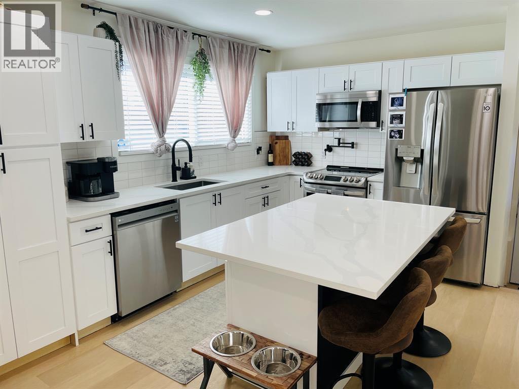 1146 Lakeway Boulevard S, Lethbridge, Alberta  T1K 3E7 - Photo 2 - A2280714