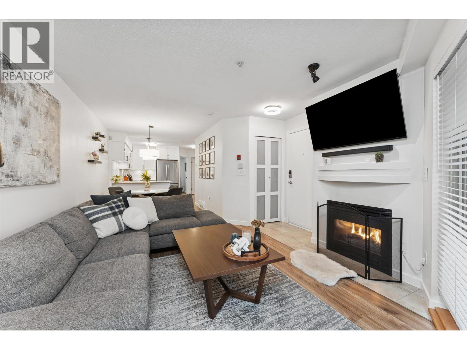 C3 332 Lonsdale Avenue, North Vancouver, British Columbia  V7M 3M5 - Photo 6 - R3080555