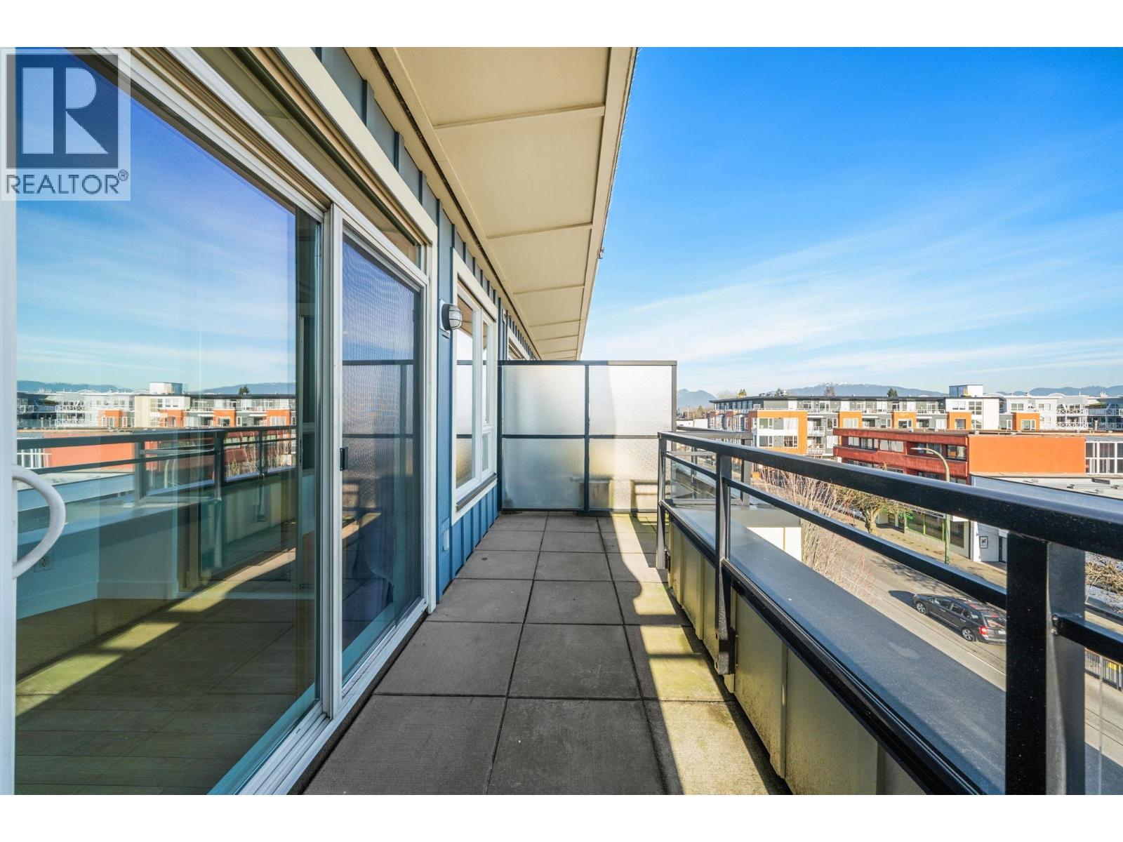 Ph8 688 E 17th Avenue, Vancouver, British Columbia  V5V 0A8 - Photo 5 - R3081651