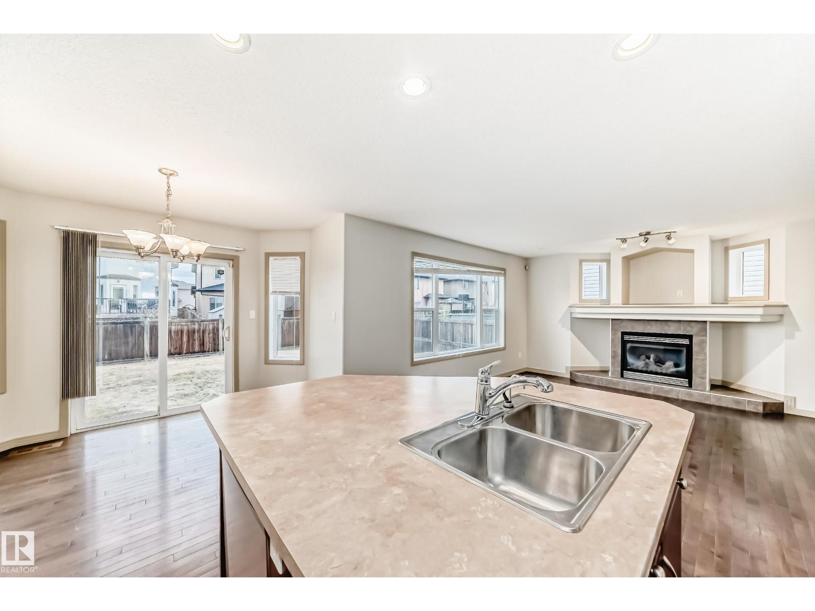 5930 165 Av Nw, Edmonton, Alberta  T5Y 0J1 - Photo 8 - E4470612