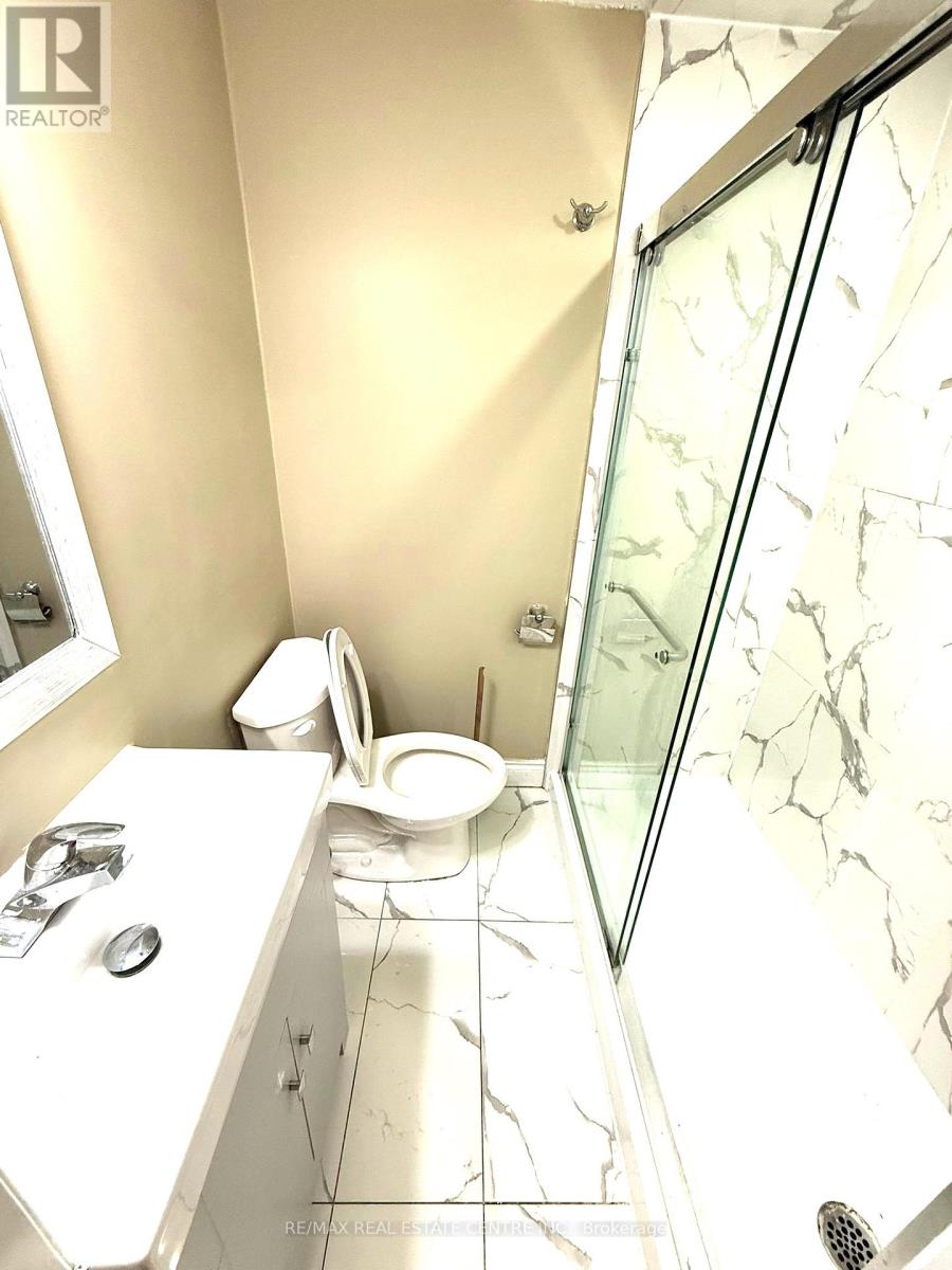 38 Abelard Avenue, Brampton, Ontario  L6Y 2K8 - Photo 12 - W12706724