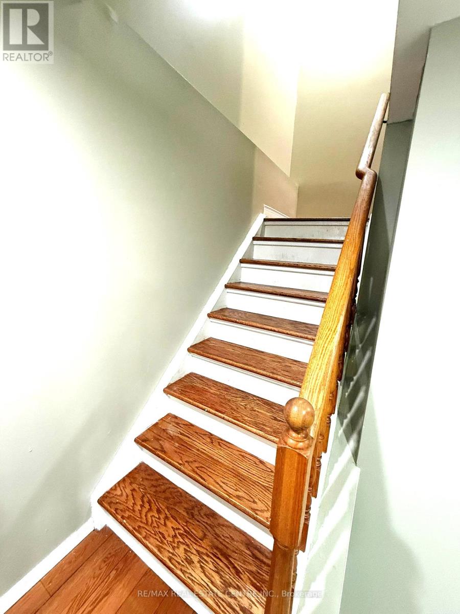 38 Abelard Avenue, Brampton, Ontario  L6Y 2K8 - Photo 9 - W12706724