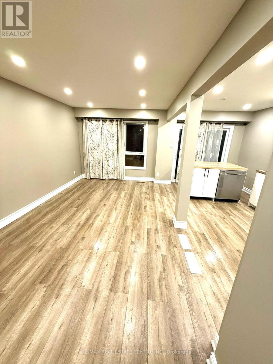 38 Abelard Avenue, Brampton, Ontario  L6Y 2K8 - Photo 5 - W12706724