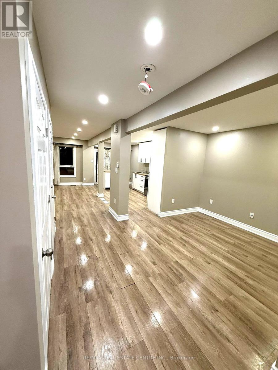 38 Abelard Avenue, Brampton, Ontario  L6Y 2K8 - Photo 2 - W12706724