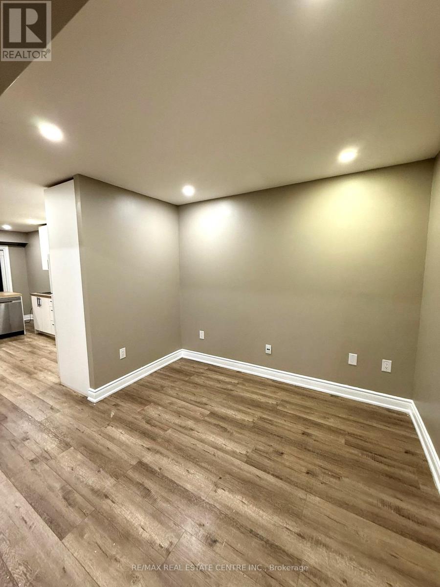 38 Abelard Avenue, Brampton, Ontario  L6Y 2K8 - Photo 3 - W12706724