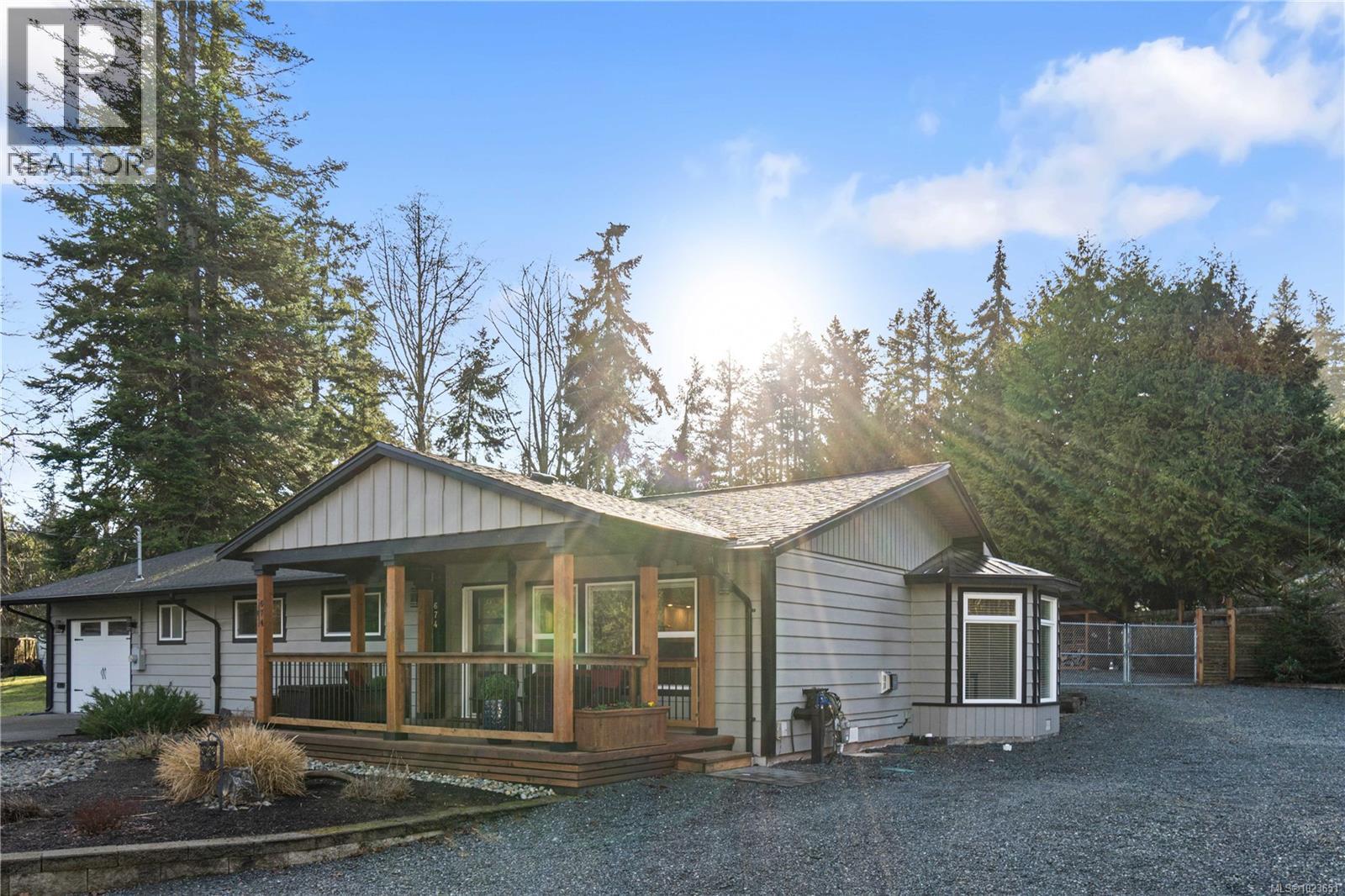 674 Hawthorne Rise, Parksville, British Columbia