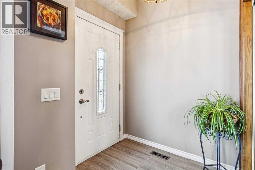 16 Bedwood Rise Ne, Calgary, Alberta  T2K 2T6 - Photo 20 - A2277584