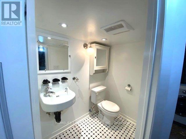 16 Forman Avenue, Toronto, Ontario  M4S 2R2 - Photo 12 - C12715782