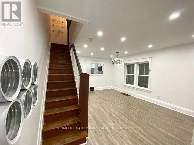 16 Forman Avenue, Toronto, Ontario  M4S 2R2 - Photo 2 - C12715782