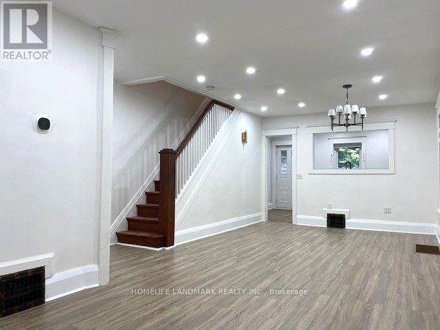 16 Forman Avenue, Toronto, Ontario  M4S 2R2 - Photo 3 - C12715782