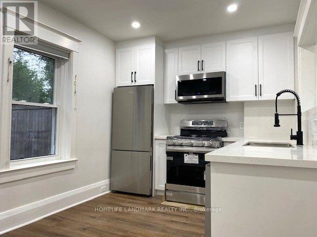 16 Forman Avenue, Toronto, Ontario  M4S 2R2 - Photo 6 - C12715782