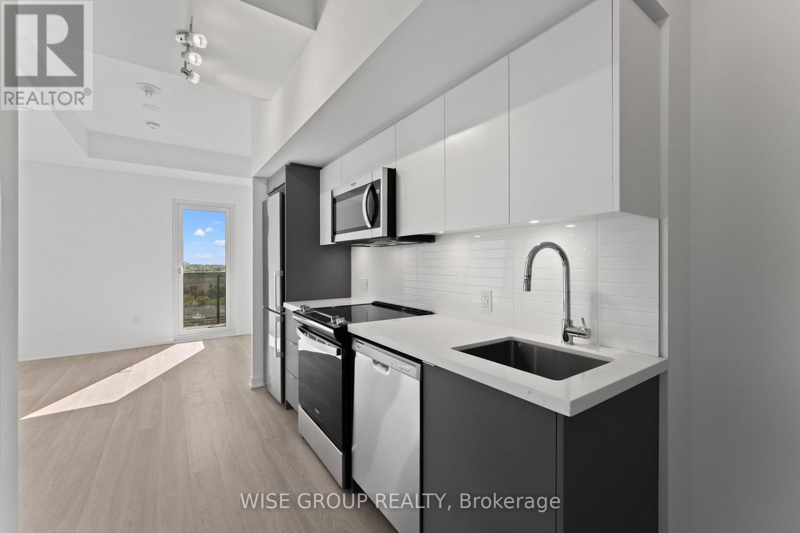 1116 - 500 Wilson Avenue, Toronto, Ontario  M3H 0E5 - Photo 3 - C12715786