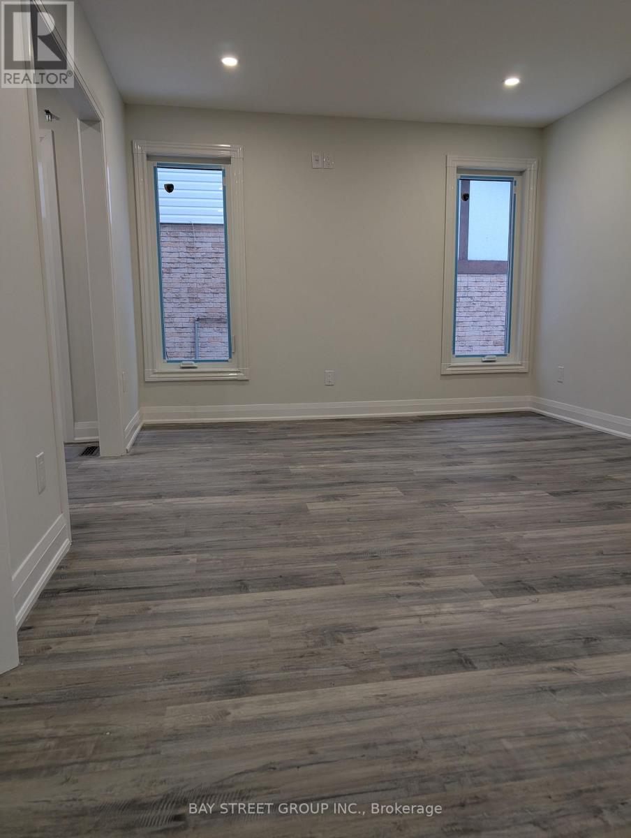 44 Lilac Avenue, Markham, Ontario  L3T 5K2 - Photo 4 - N12715780