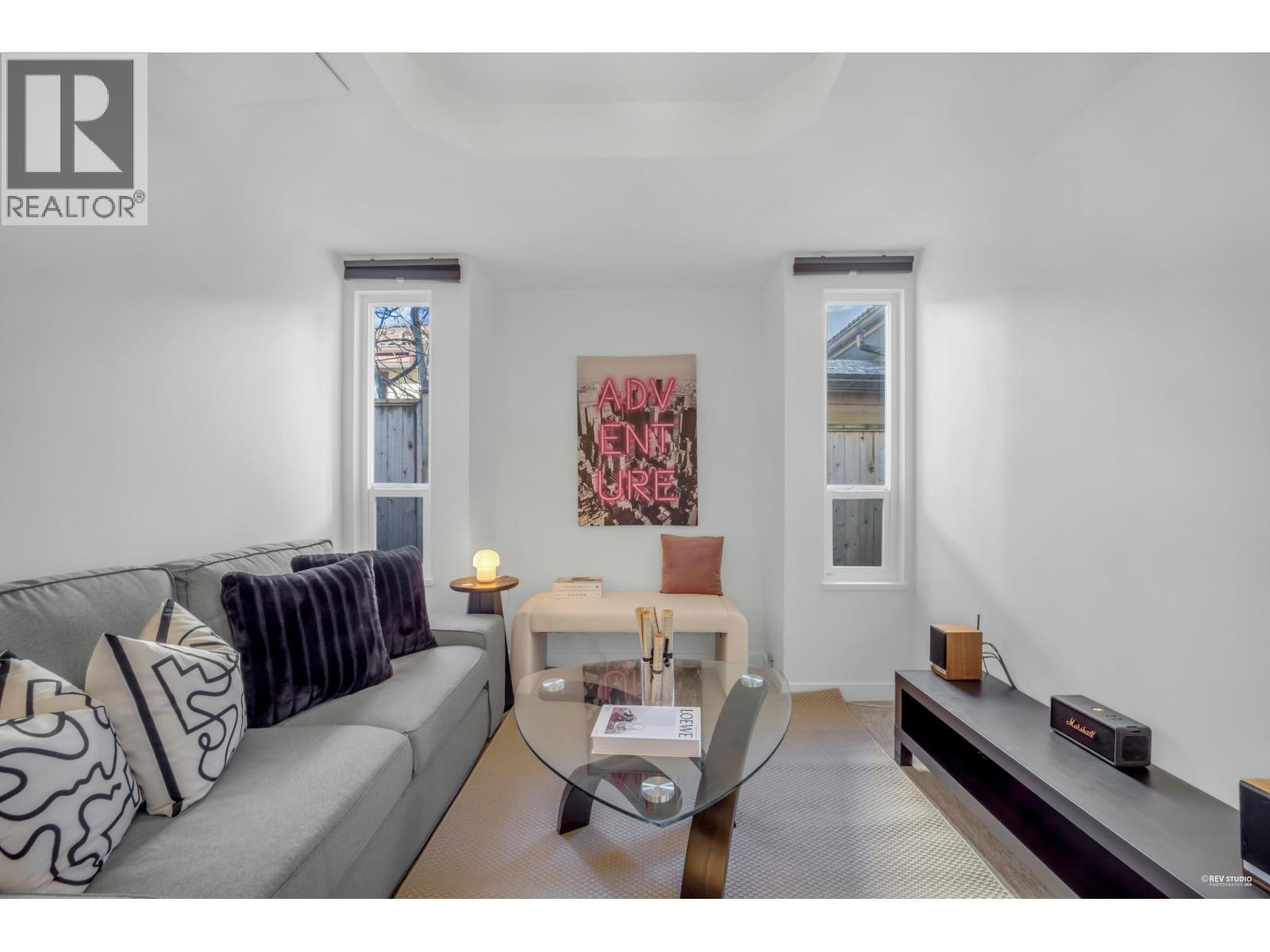 642 Lost Lake Drive, Coquitlam, British Columbia  V3C 5G3 - Photo 5 - R3081706