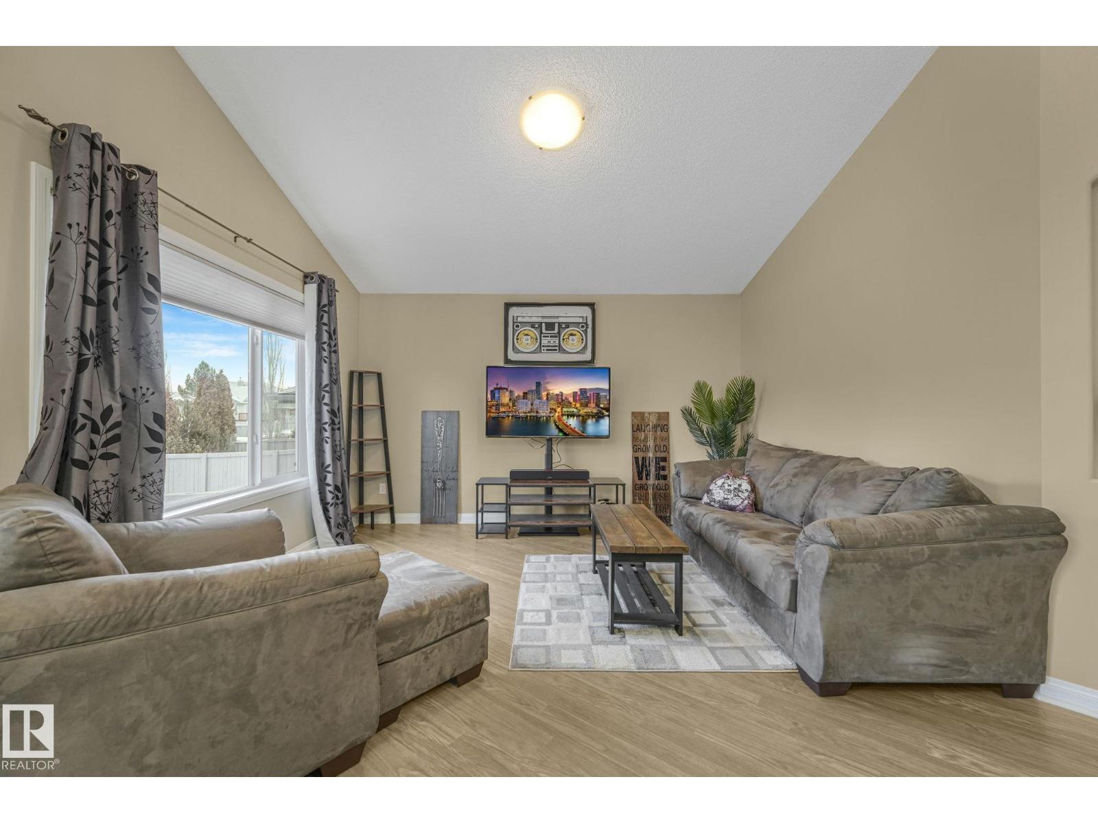 116 Castle Dr Nw, Edmonton, Alberta  T5X 6J1 - Photo 10 - E4470616