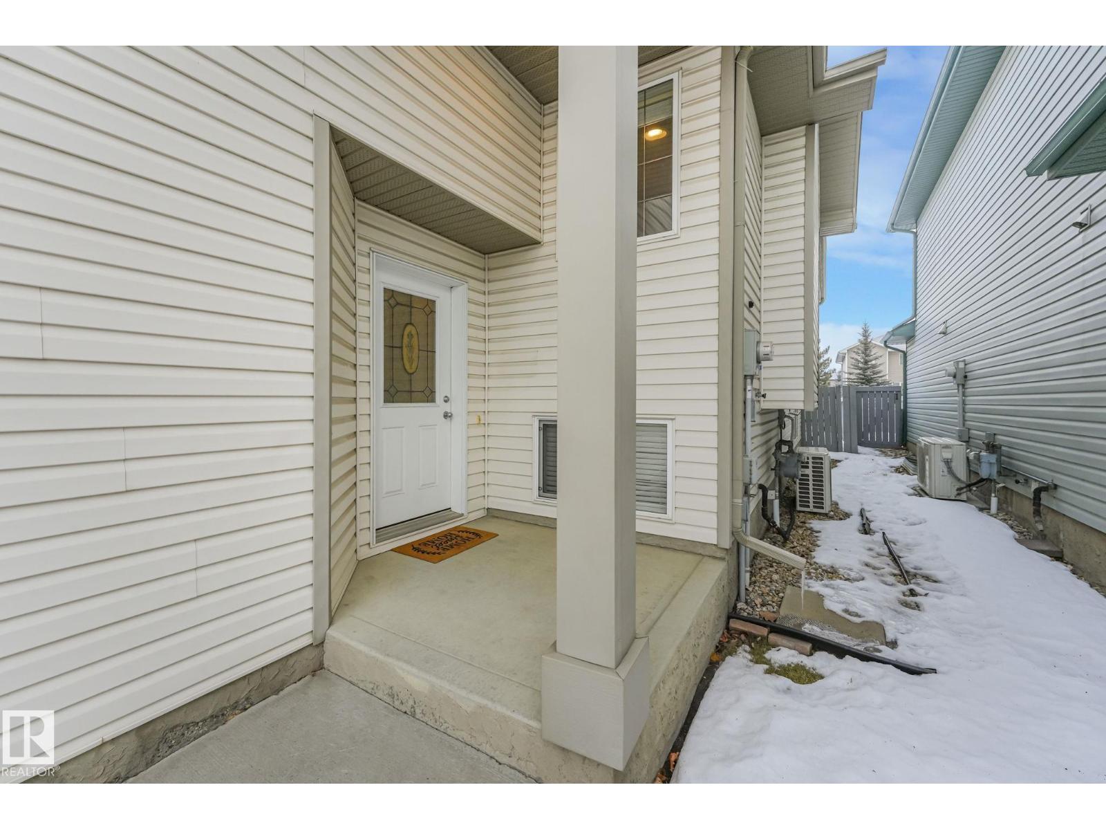 116 Castle Dr Nw, Edmonton, Alberta  T5X 6J1 - Photo 4 - E4470616