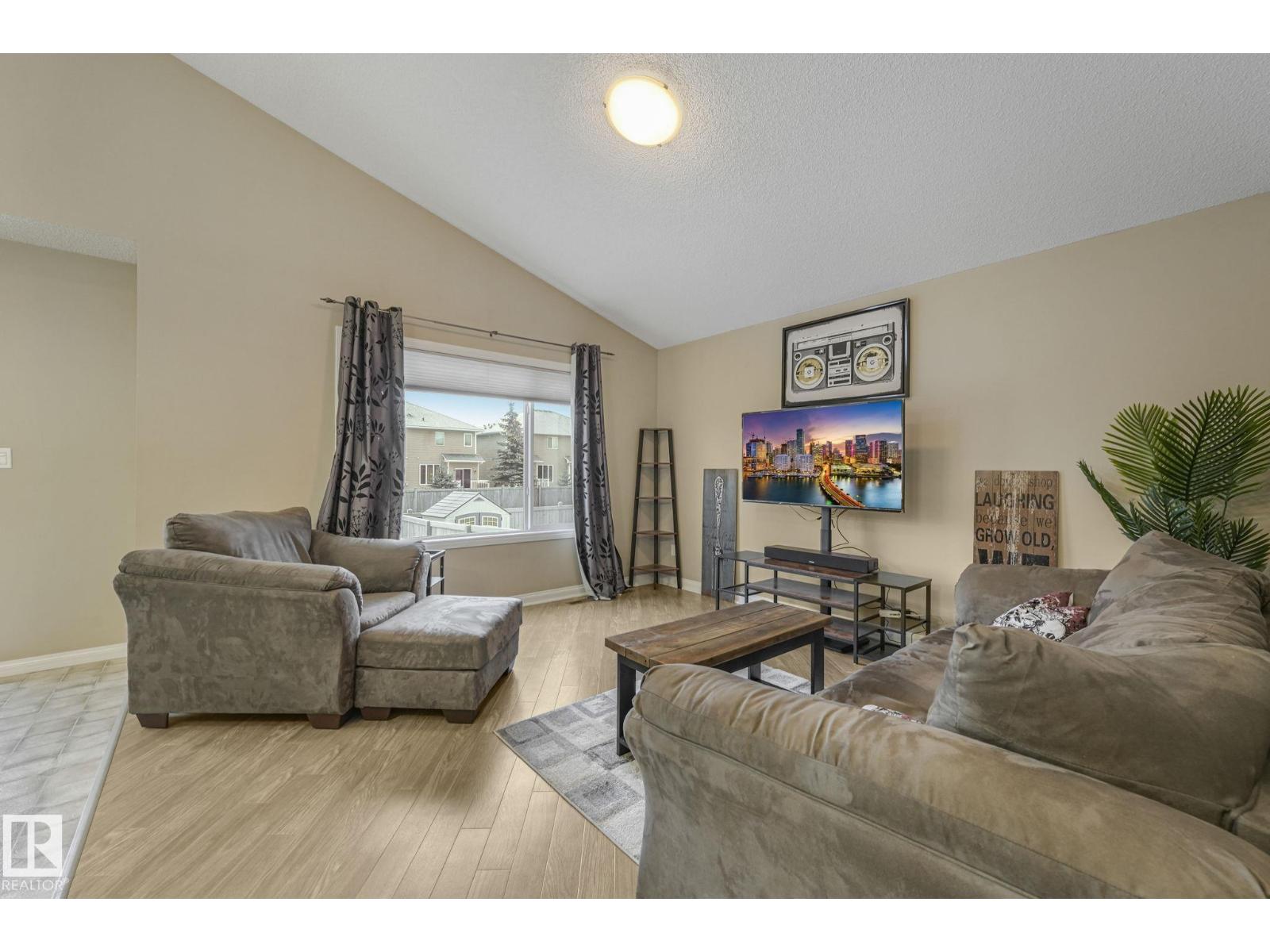 116 Castle Dr Nw, Edmonton, Alberta  T5X 6J1 - Photo 8 - E4470616