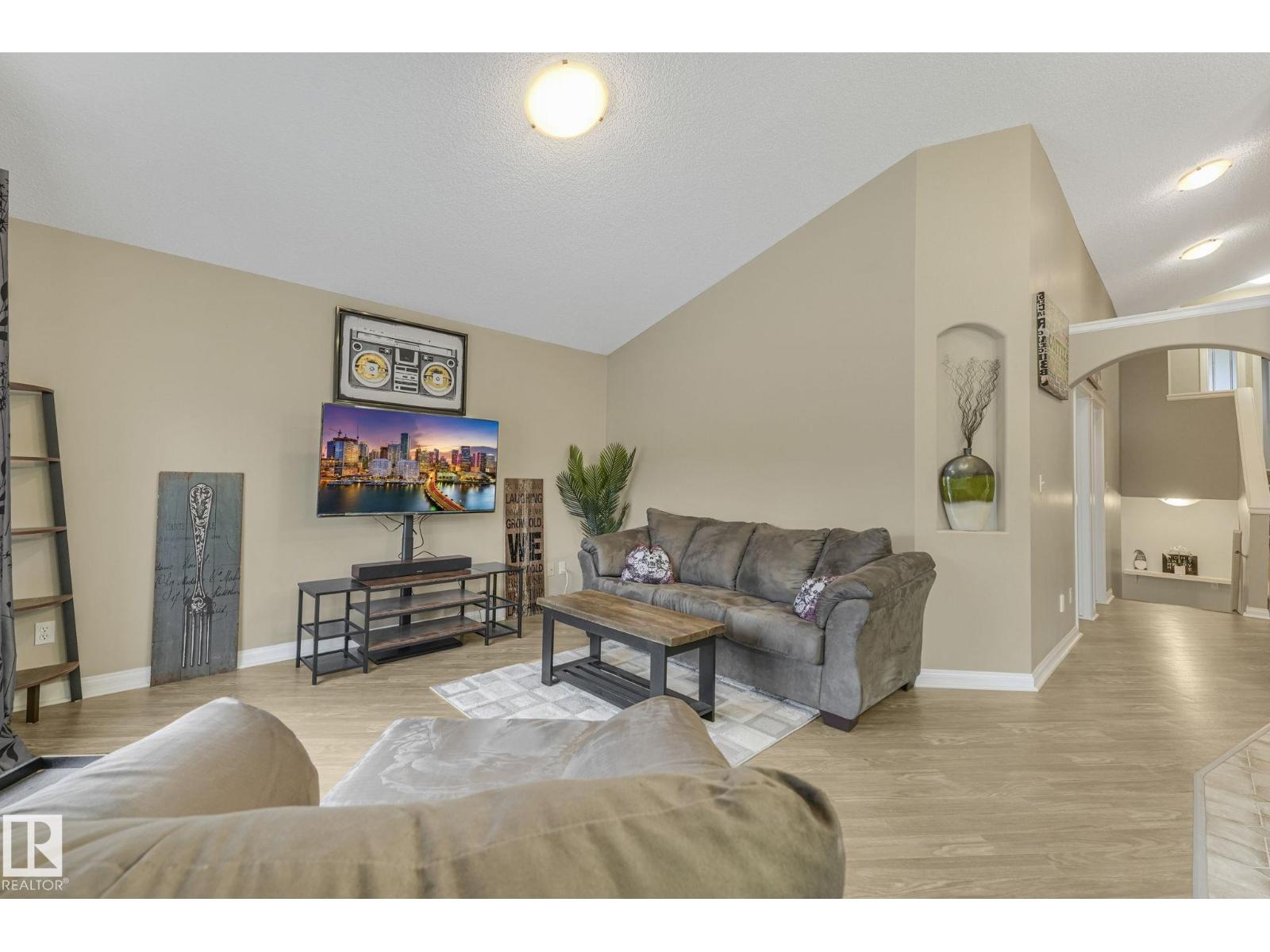 116 Castle Dr Nw, Edmonton, Alberta  T5X 6J1 - Photo 9 - E4470616