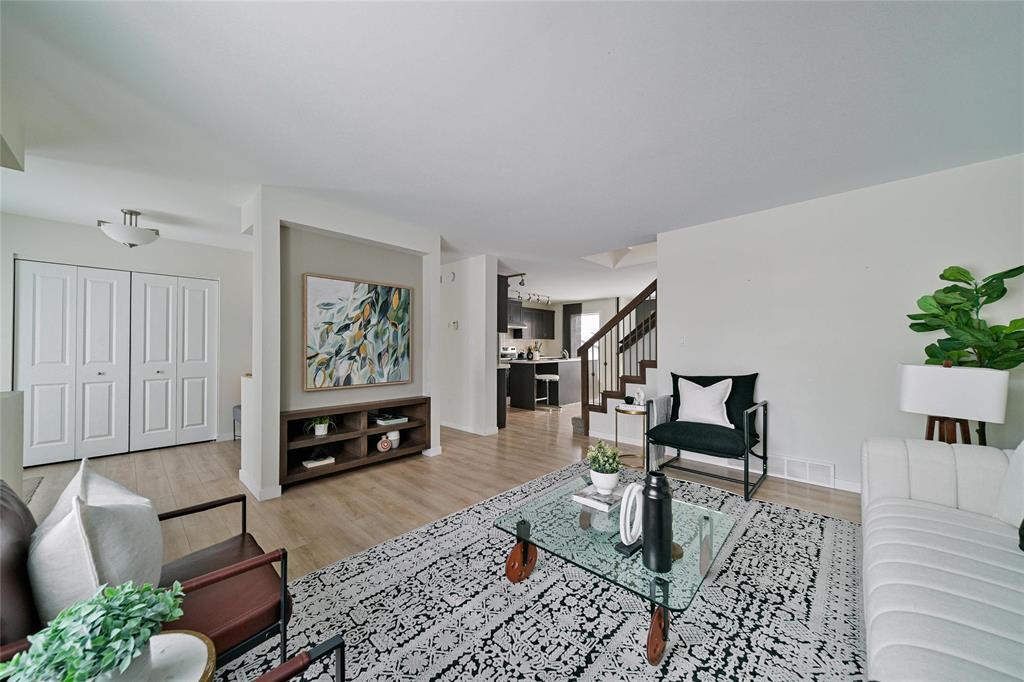 273 Windflower Road, Winnipeg, Manitoba  R3Y 0X6 - Photo 2 - 202601079