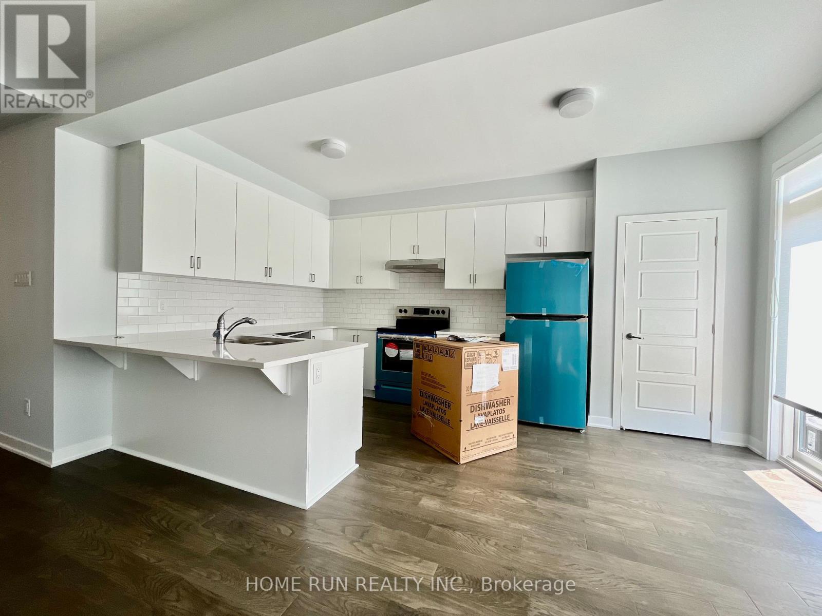 269 Ormiston Crescent, Ottawa, Ontario  K2J 7E3 - Photo 3 - X12715806