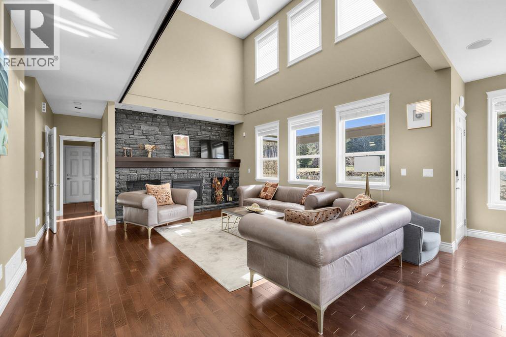 26500 124 Avenue, Maple Ridge, British Columbia  V2W 0E2 - Photo 3 - R3080393