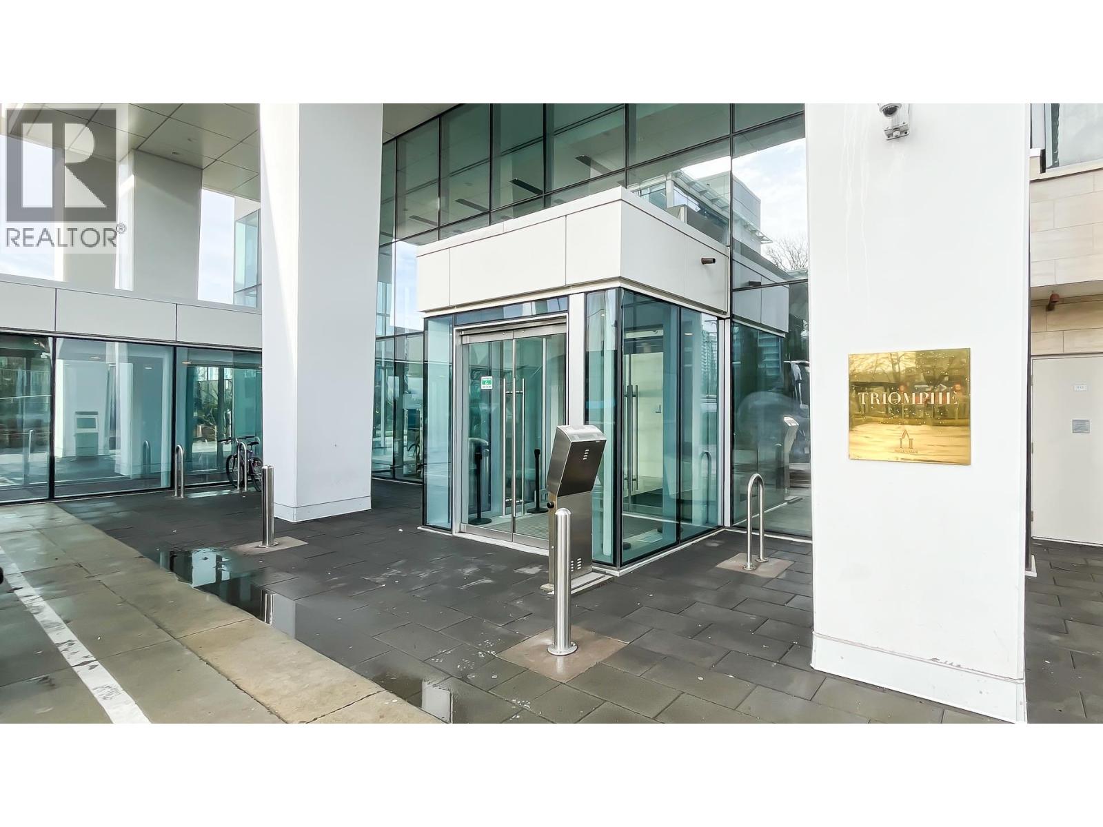 2207 1888 Gilmore Avenue, Burnaby, British Columbia  V5C 0L2 - Photo 2 - R3081588