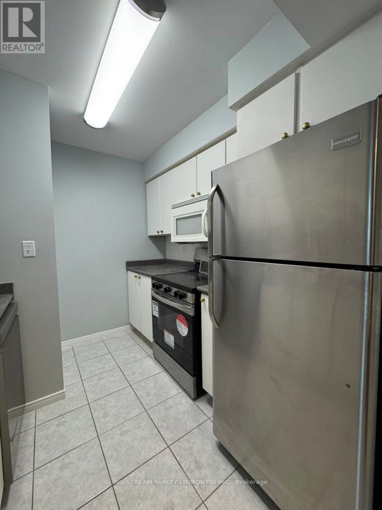 1905 - 3 Pemberton Avenue, Toronto, Ontario  M2M 4M1 - Photo 8 - C12715796