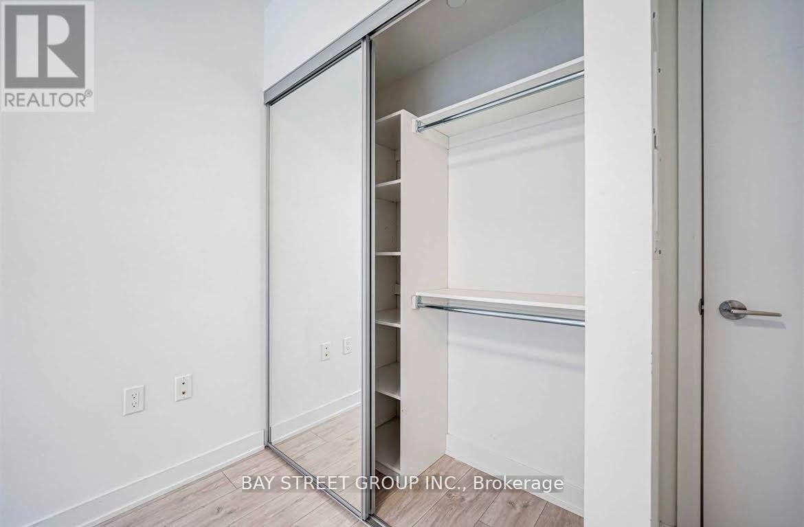 720w - 27 Bathurst Street, Toronto, Ontario  M5V 2P1 - Photo 15 - C12715804