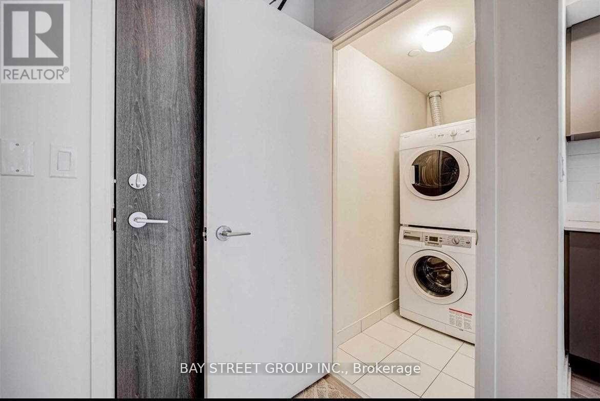 720w - 27 Bathurst Street, Toronto, Ontario  M5V 2P1 - Photo 8 - C12715804