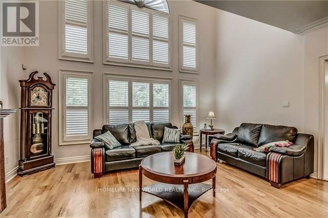 6 Mirrow Court, Toronto, Ontario  M1C 4Y7 - Photo 5 - E12715810