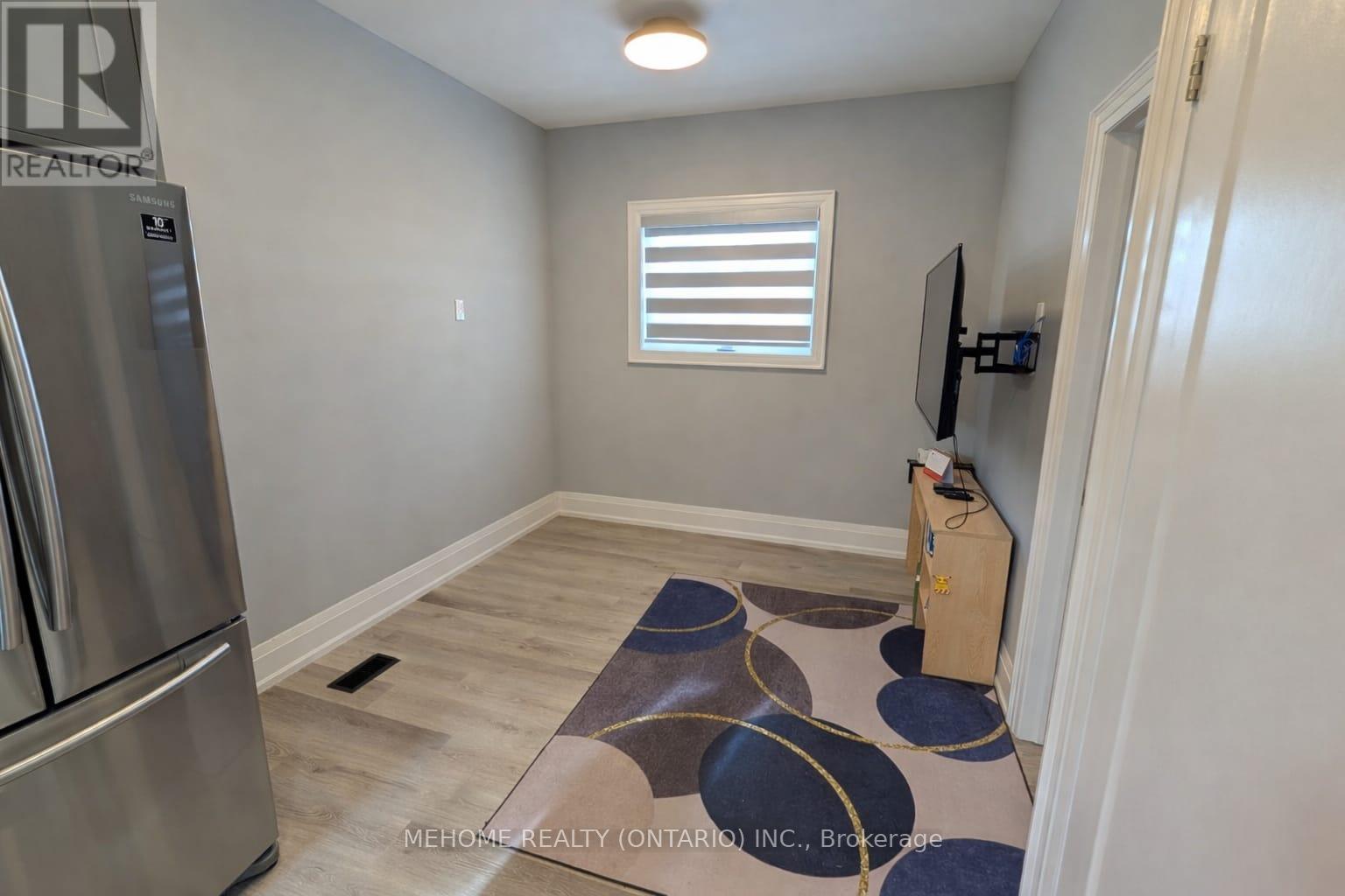 Coach - 15 Bellcroft Lane, Markham, Ontario  L6B 0N7 - Photo 6 - N12715794