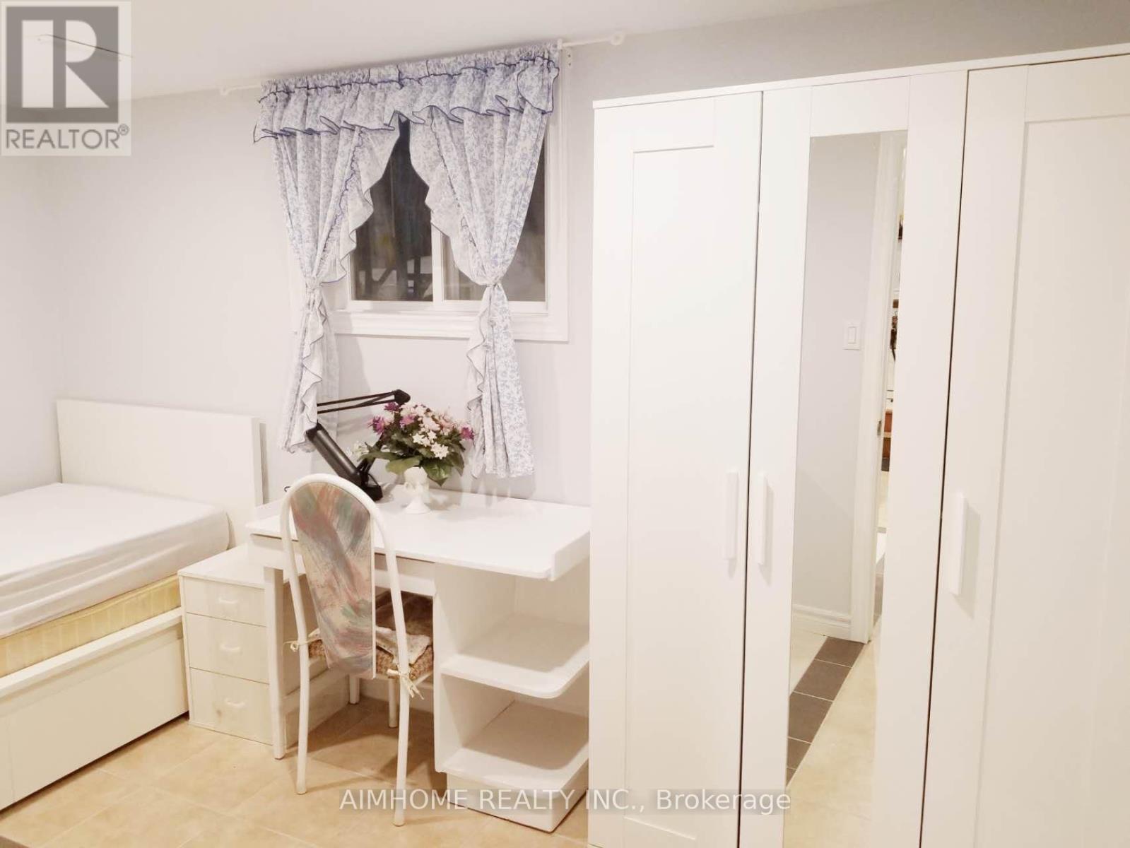 28 Castle Harbour Lane S, Markham, Ontario  L3T 3A2 - Photo 11 - N12715812