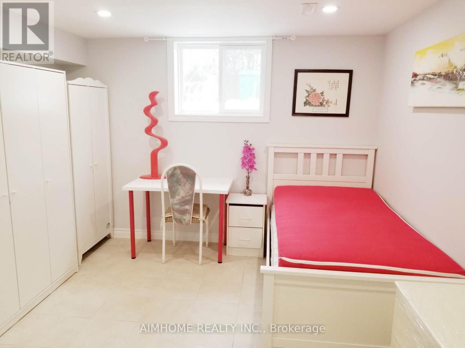 28 Castle Harbour Lane S, Markham, Ontario  L3T 3A2 - Photo 3 - N12715812