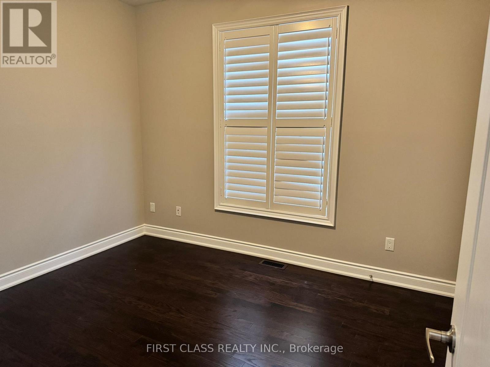 9 Washburn Path, Clarington, Ontario  L1E 0J7 - Photo 8 - E12715836