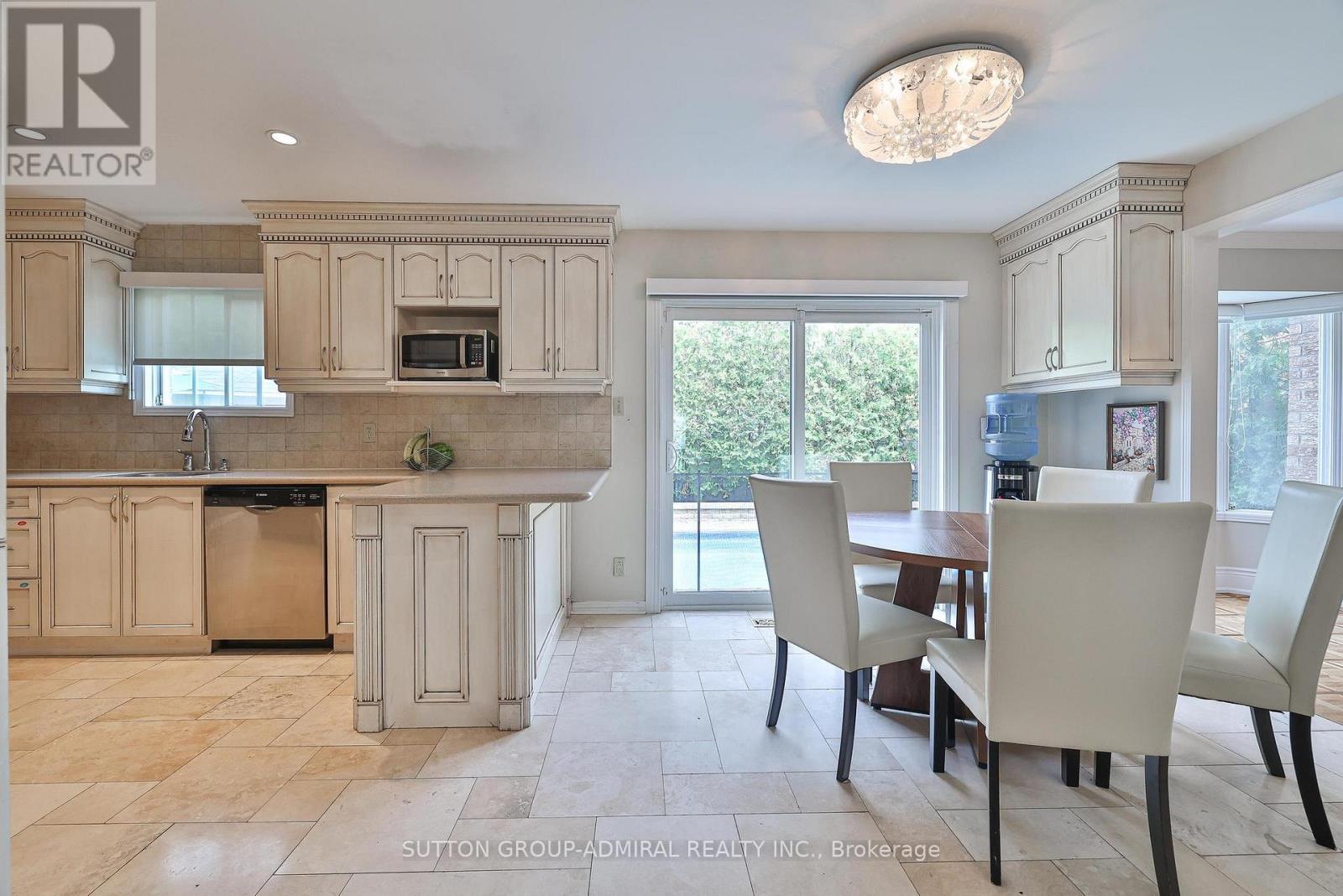 19 Bevshire Circle, Vaughan, Ontario  L4J 5B3 - Photo 16 - N12715820