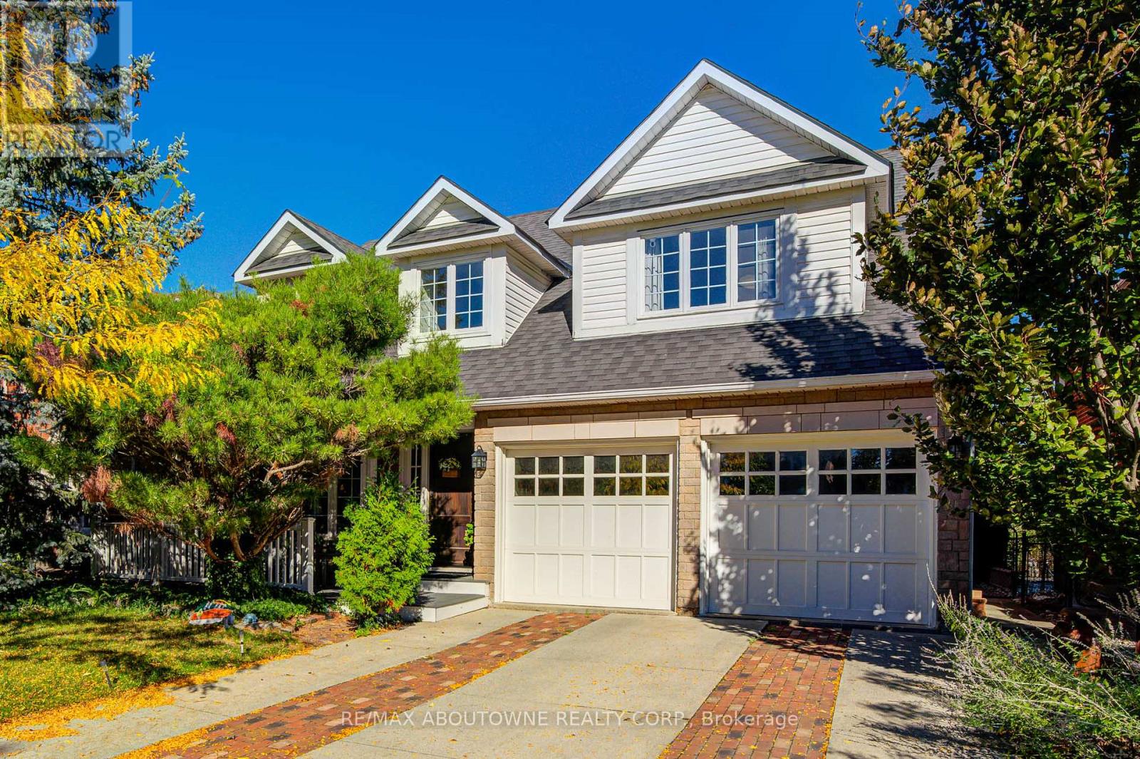 2193 Meadowland Drive, Oakville, Ontario  L6H 6H2 - Photo 2 - W12715816