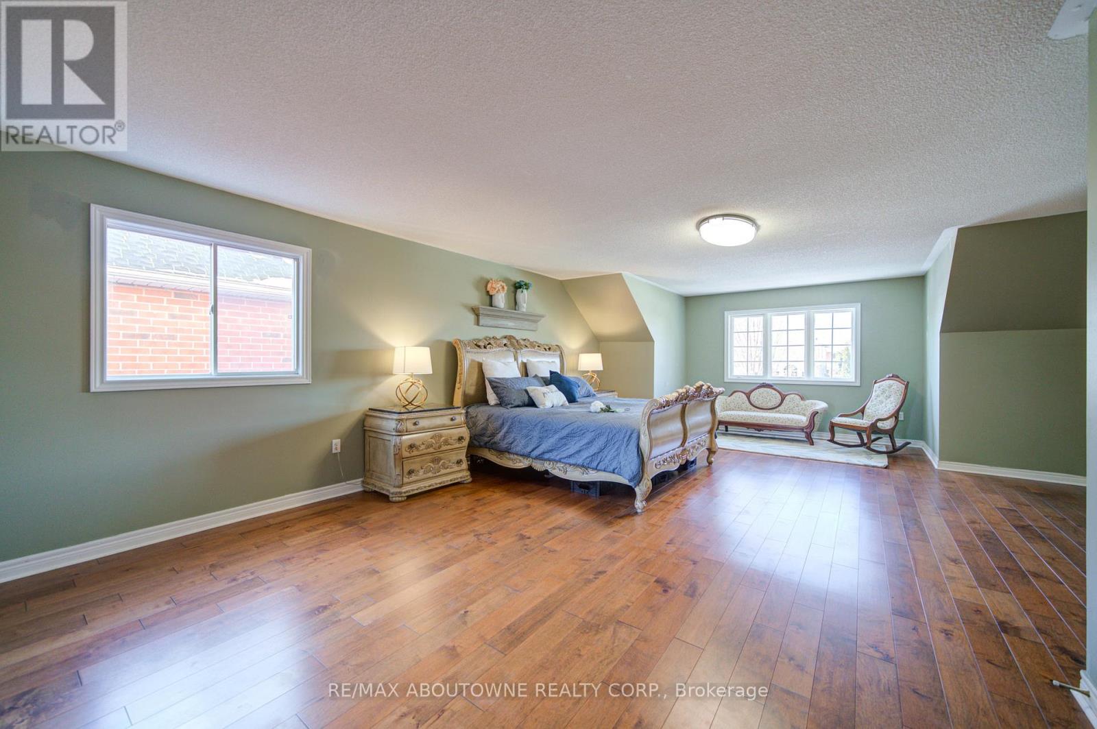 2193 Meadowland Drive, Oakville, Ontario  L6H 6H2 - Photo 27 - W12715816