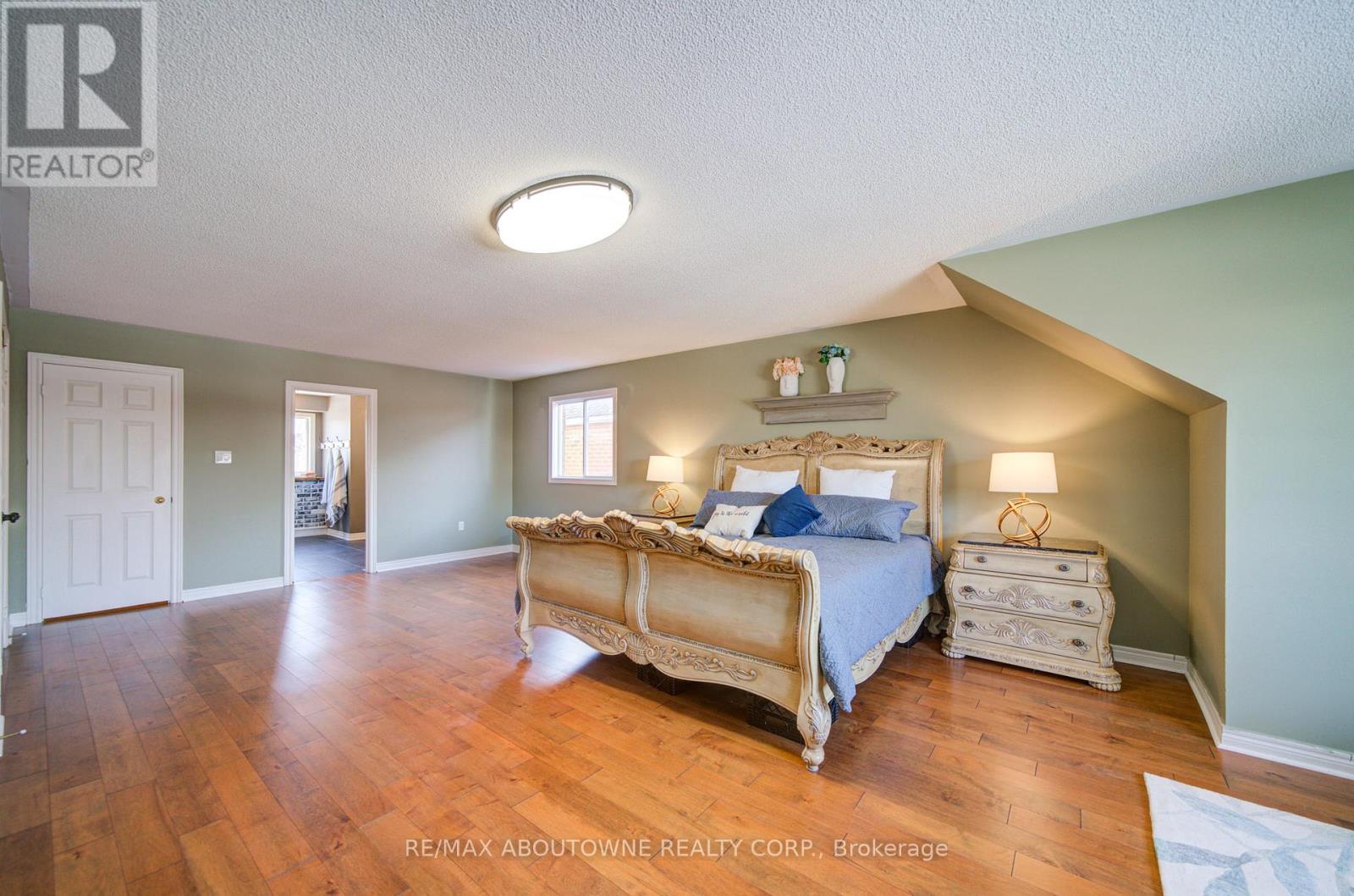 2193 Meadowland Drive, Oakville, Ontario  L6H 6H2 - Photo 31 - W12715816