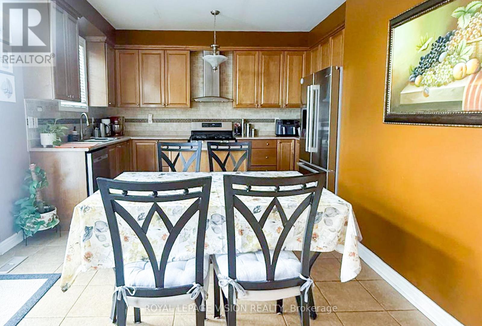 320 Mountainash Road, Brampton, Ontario  L6R 3K6 - Photo 12 - W12715854