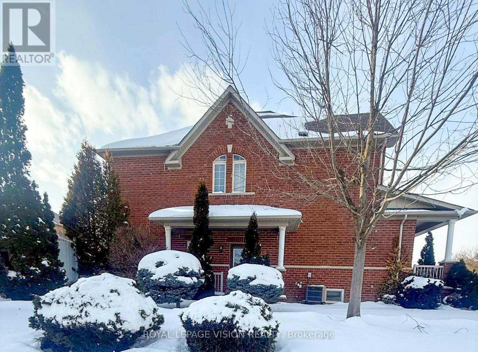 320 Mountainash Road, Brampton, Ontario  L6R 3K6 - Photo 3 - W12715854