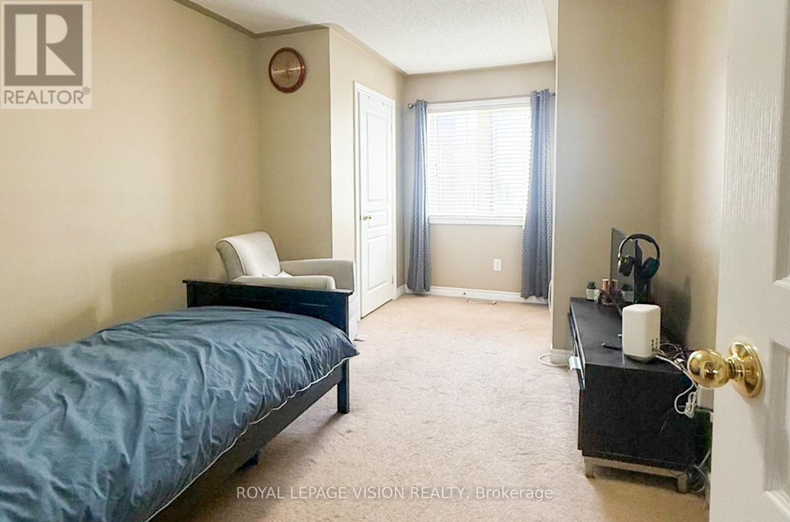 320 Mountainash Road, Brampton, Ontario  L6R 3K6 - Photo 8 - W12715854