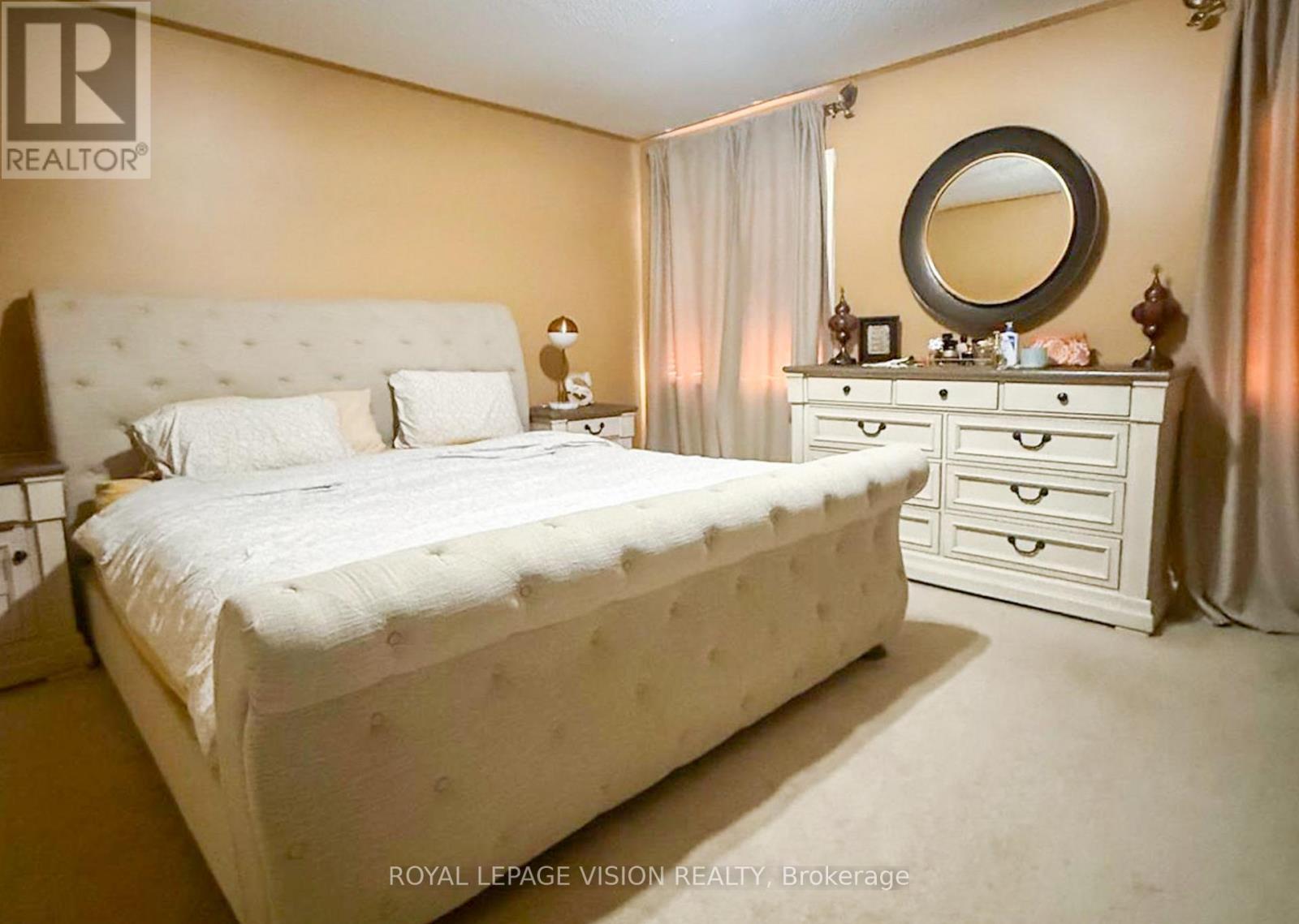 320 Mountainash Road, Brampton, Ontario  L6R 3K6 - Photo 9 - W12715854