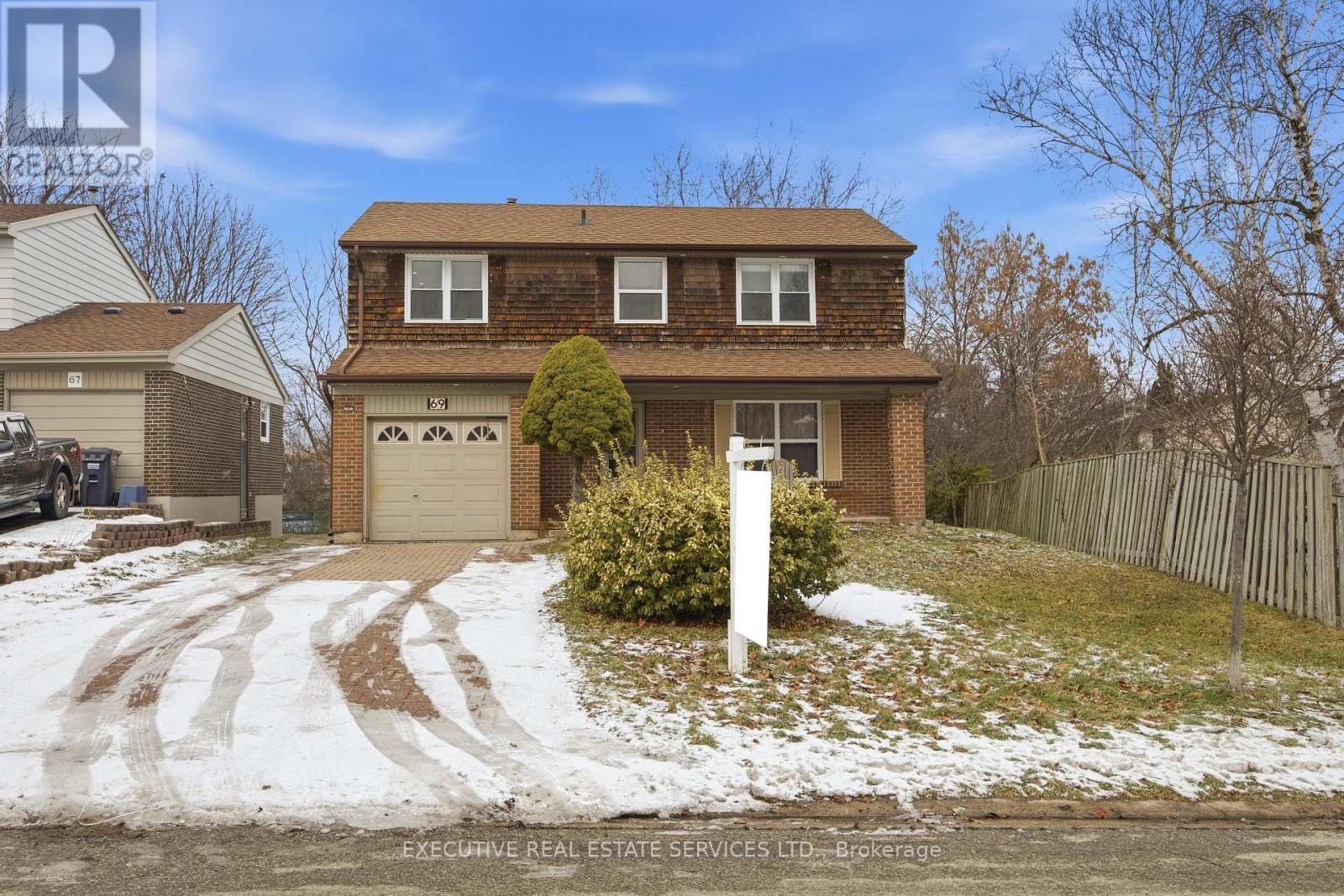 69 Lorraine Crescent, Brampton, Ontario  L6S 2R6 - Photo 2 - W12715856