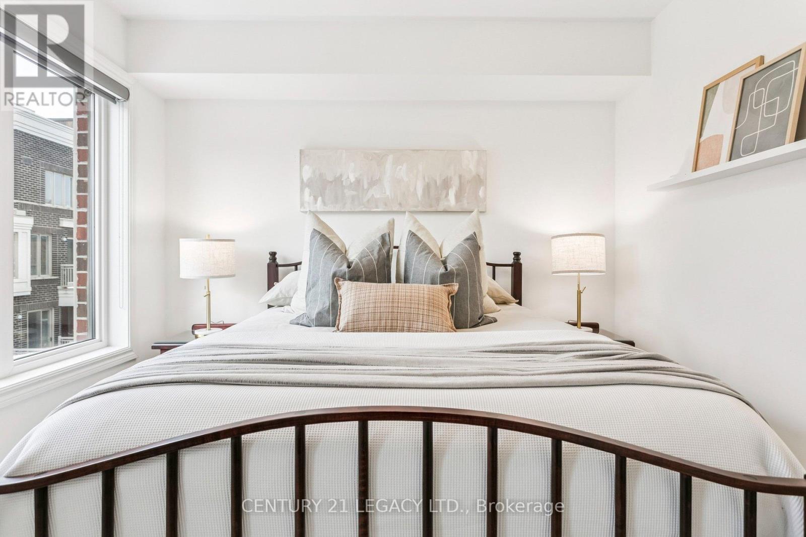 2 - 80 Eastwood Park Gardens, Toronto, Ontario  M8W 0B2 - Photo 15 - W12715858