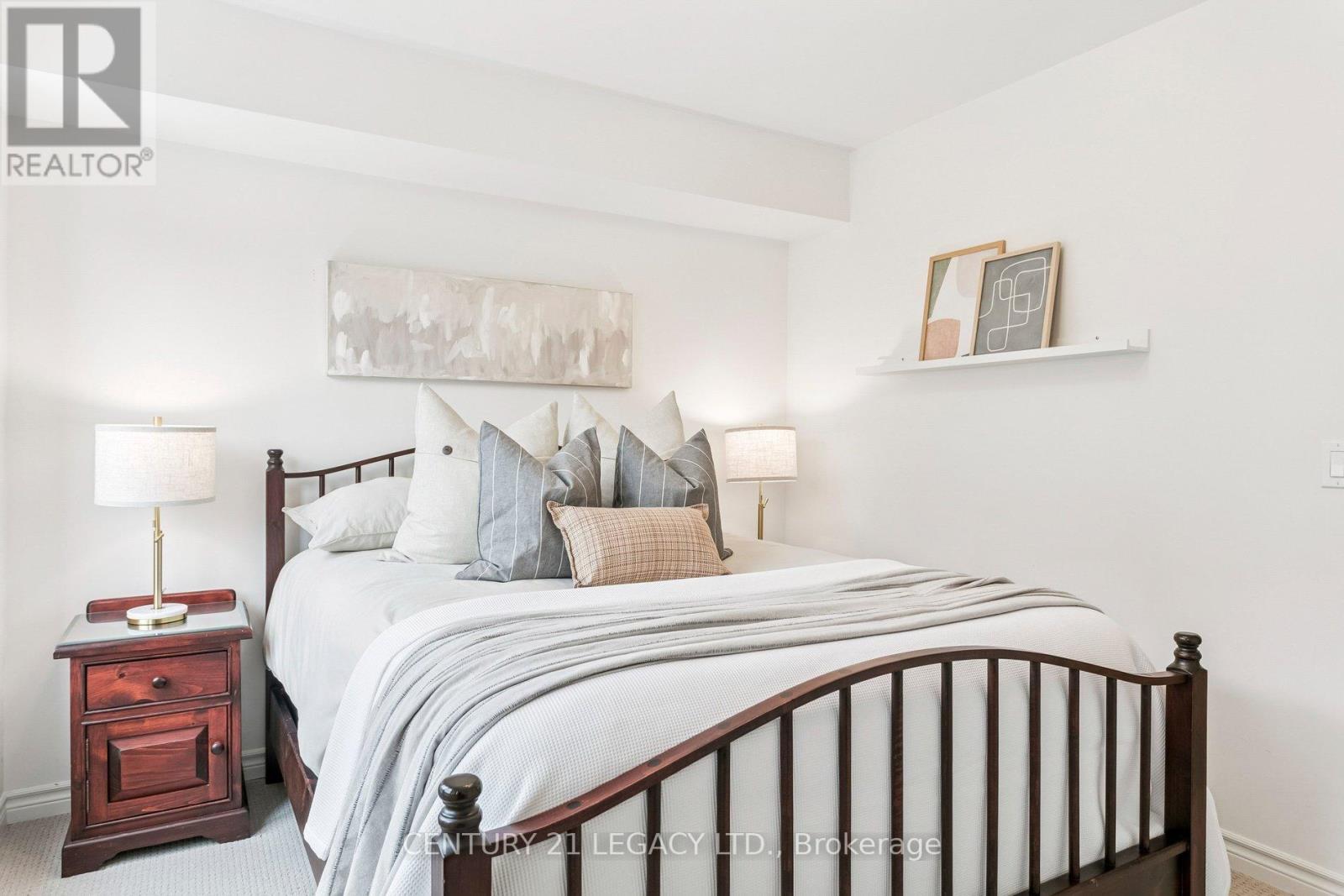 2 - 80 Eastwood Park Gardens, Toronto, Ontario  M8W 0B2 - Photo 16 - W12715858