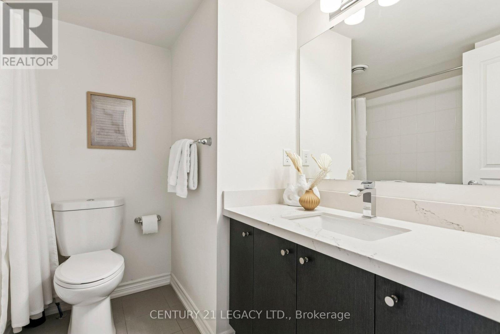 2 - 80 Eastwood Park Gardens, Toronto, Ontario  M8W 0B2 - Photo 23 - W12715858