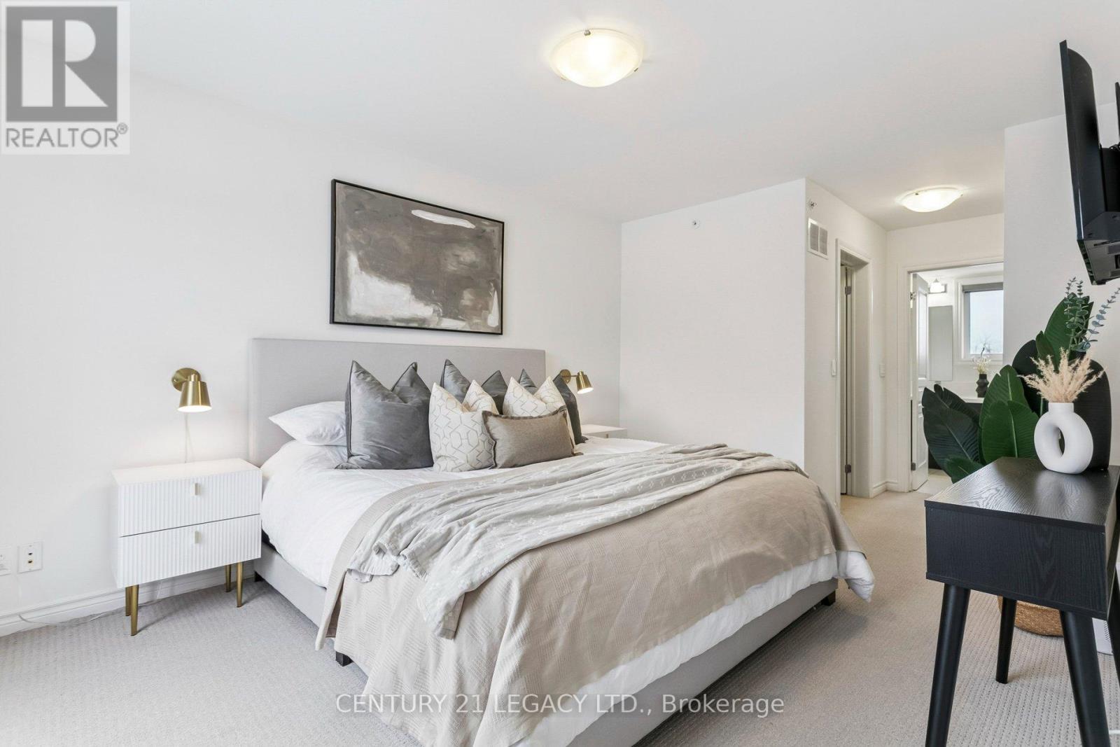 2 - 80 Eastwood Park Gardens, Toronto, Ontario  M8W 0B2 - Photo 24 - W12715858